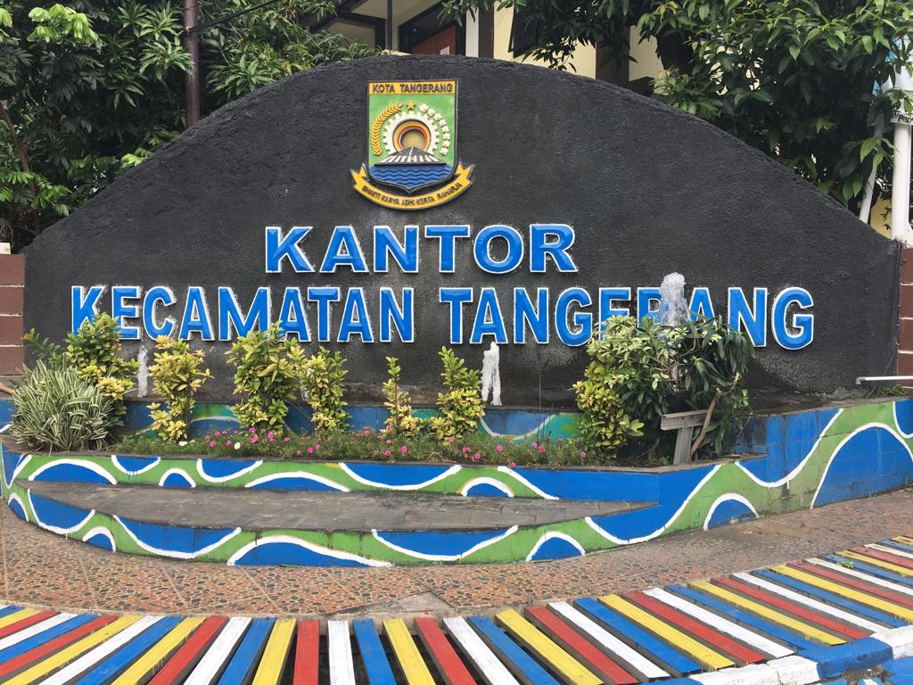 TENTANG